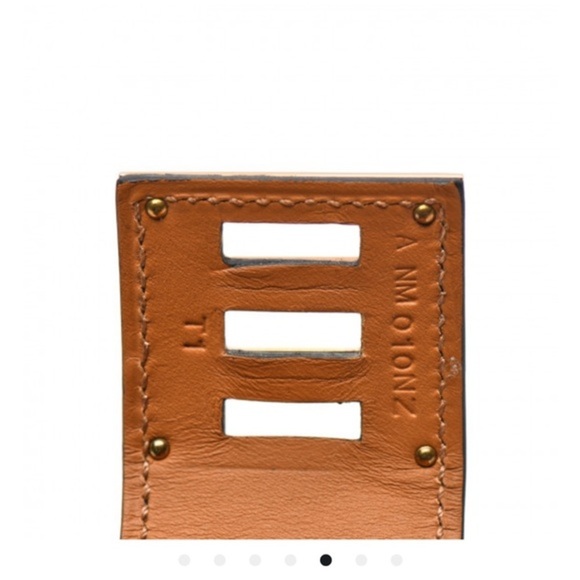 SOLD! SOLD!
Hermes alligator cuff bracelet guaranteed authentic f 42 - Picture 7 of 7